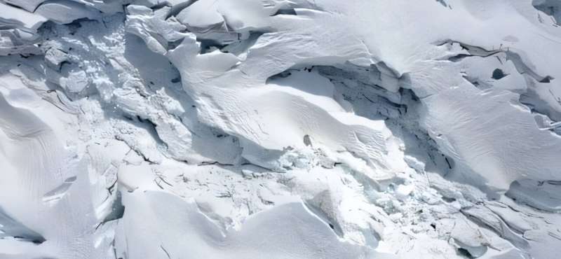 Imagen científica asociada a la plataforma de hielo de Pine Island en la Antártida occidental.